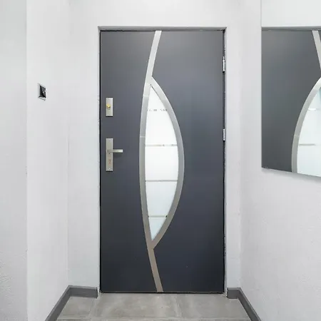 Feniks - Economy Apartament